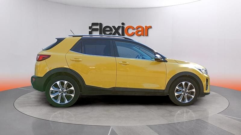 Usado Kia Stonic 120 CV (88 kW) 2018 Amarillo SUV