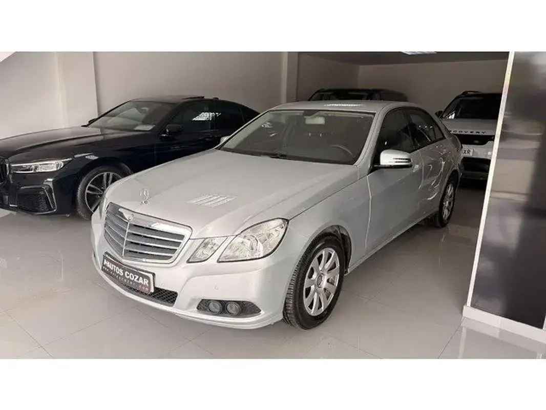 Usado Mercedes E220 170 CV (125 kW) 2010 Gris Berlina