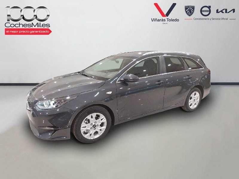 Gris Nuevo 2024 Kia Ceed Familiar | 23.990 € (Precio justo) - Imagen 1/4