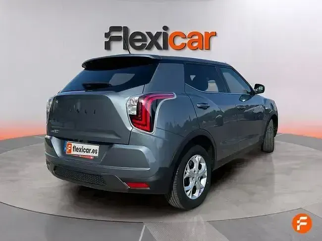 Usado SsangYong Tivoli 163 CV (119 kW) 2024 Gris SUV