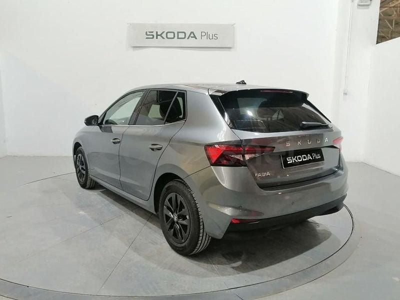 Usado Skoda Fabia Selection 115 HP (84 kW) 2025 Cinzento Sedan
