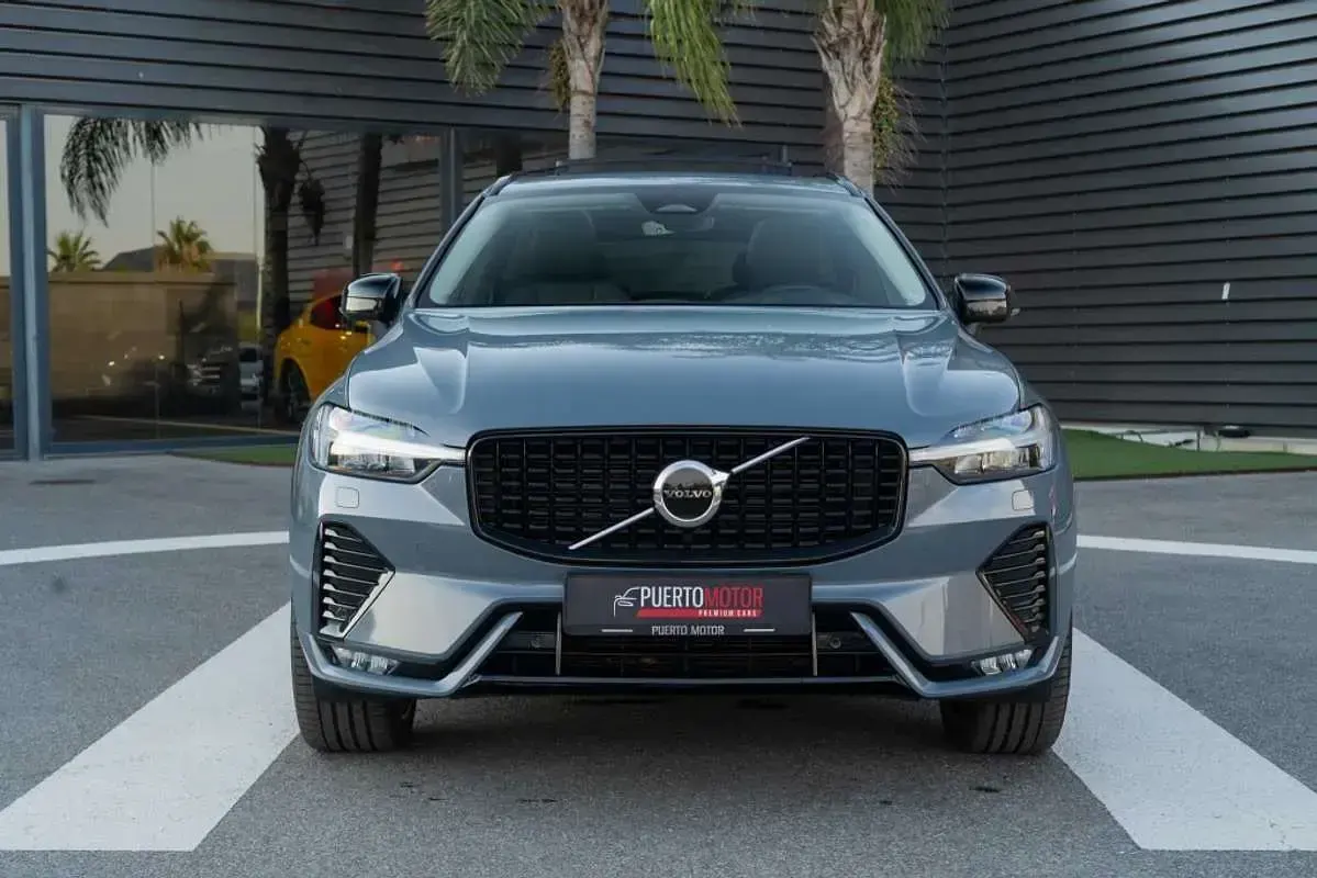Usado Volvo XC60 R-Design 197 CV (144 kW) 2022 Gris SUV