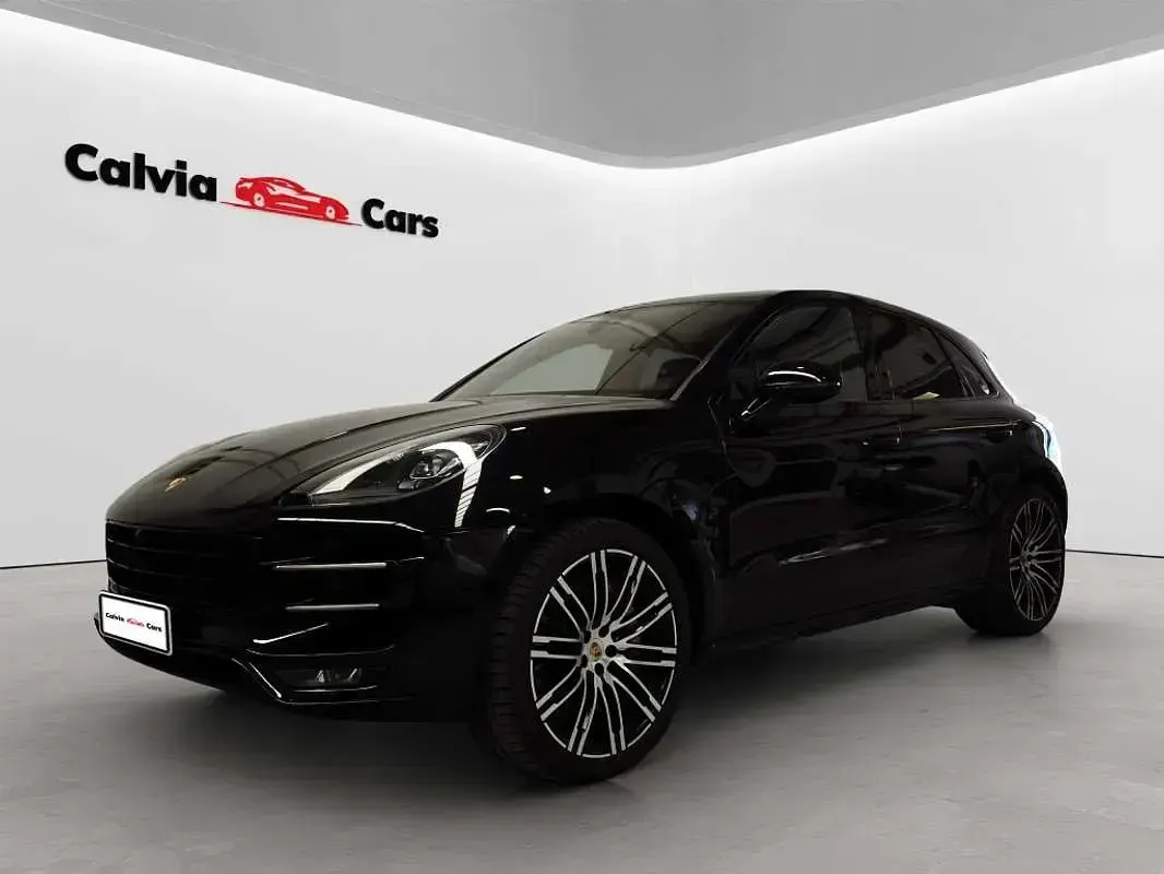 Usado Porsche Macan Turbo Performance Package 441 CV (324 kW) 2017 Negro SUV