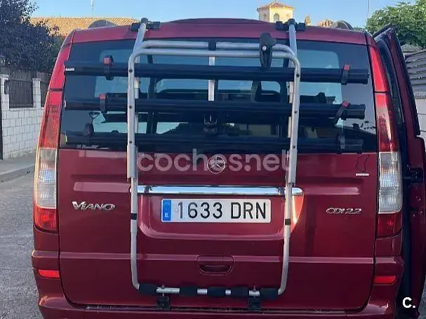 Usado Mercedes Viano 150 CV (110 kW) 2005 Granate Monovolumen