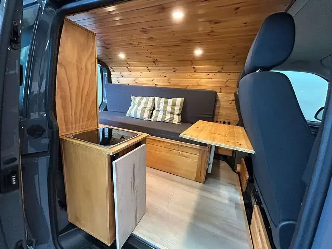 Usado VW Transporter 102 CV (75 kW) 2021 Gris Van
