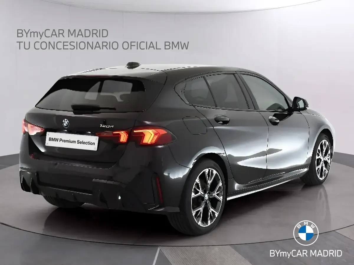 Usado BMW 120 Comfort Edition 163 CV (119 kW) 2025 Negro Utilitario
