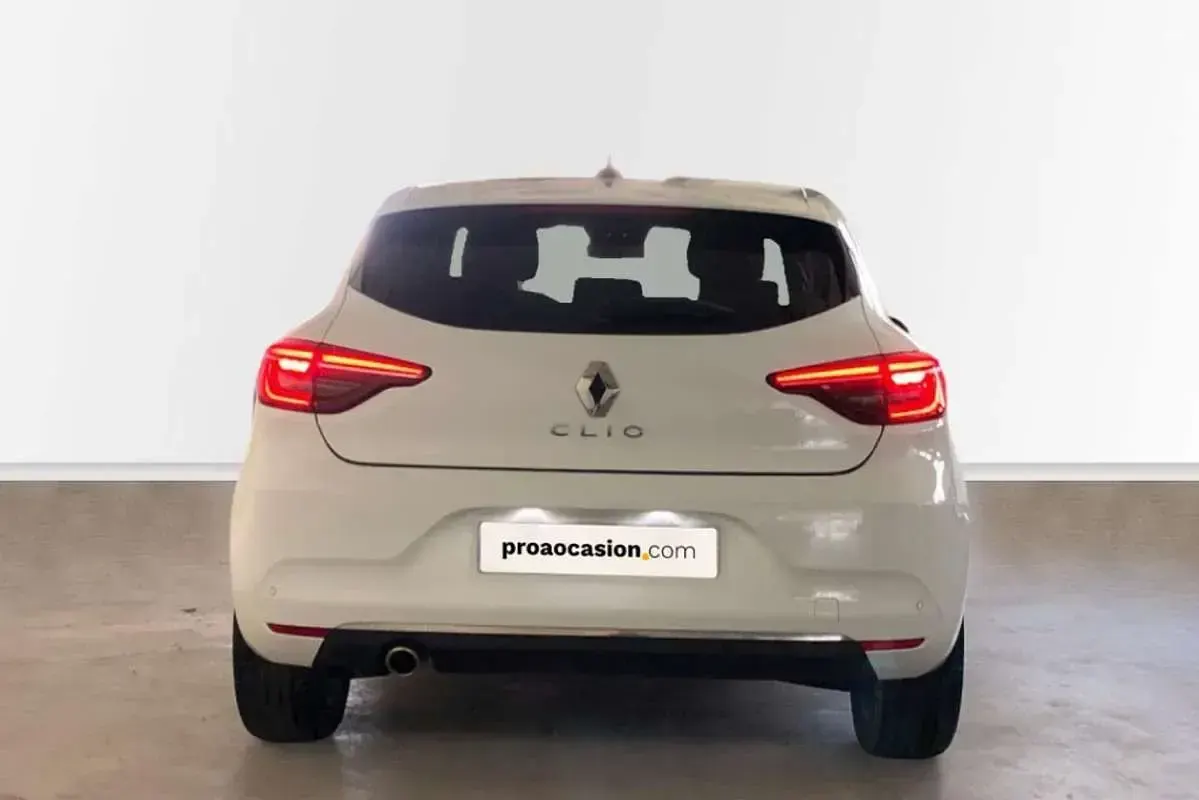 Usado Renault Clio Zen 91 CV (66 kW) 2021 Blanco Utilitario