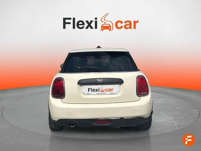 Usado Mini ONE 102 CV (75 kW) 2019 Beige Utilitario