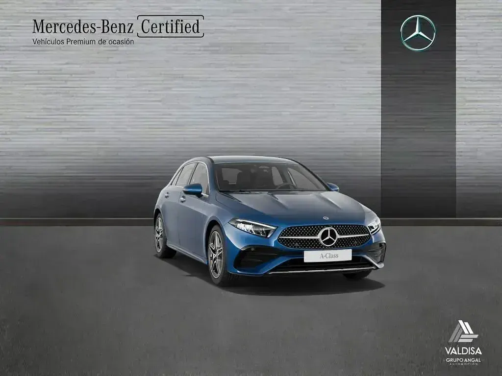 Usado Mercedes A180 136 CV (100 kW) 2025 Azul Berlina
