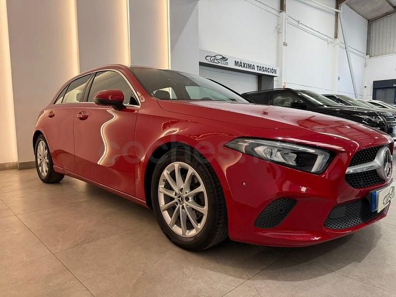 Usado Mercedes A180 136 CV (100 kW) 2020 Rojo Berlina