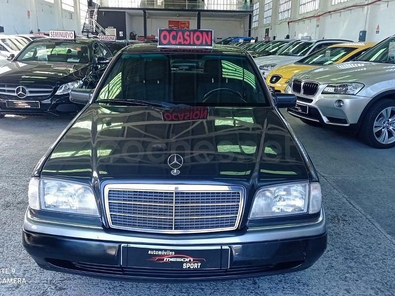 Usado Mercedes C250 113 CV (83 kW) 1995 Azul Berlina