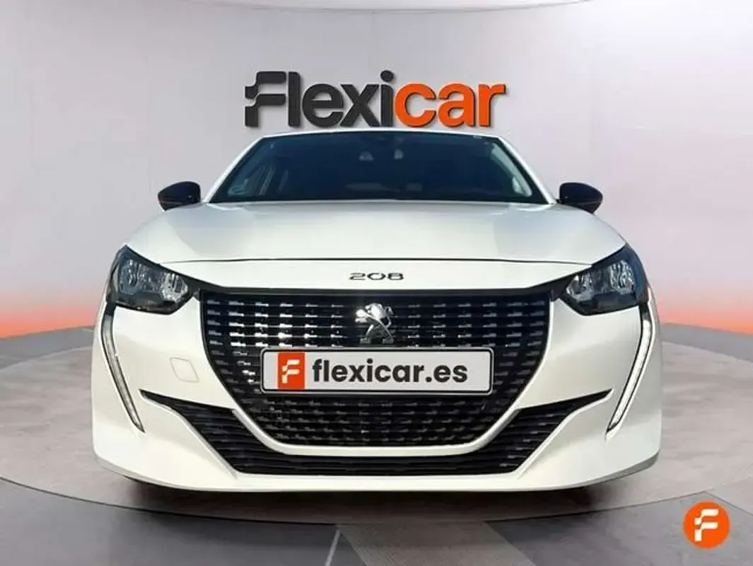 Usado Peugeot 208 Active 101 CV (74 kW) 2023 Blanco Utilitario