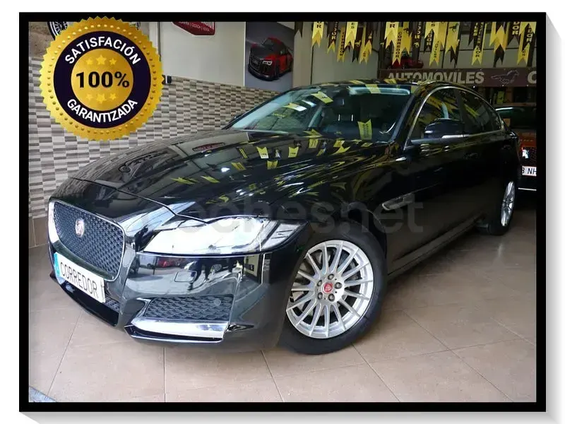 Usado Jaguar XF Prestige 180 CV (132 kW) 2017 Negro Berlina