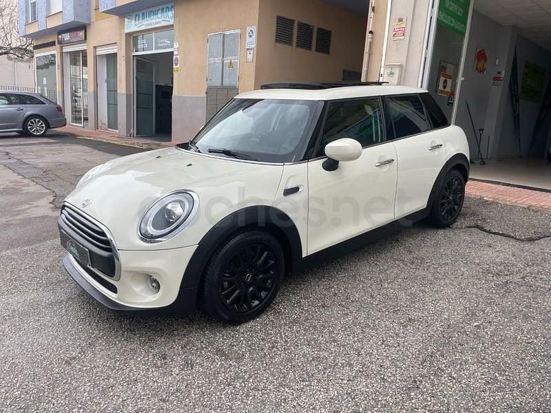 Usado Mini ONE 102 CV (75 kW) 2019 Beige Utilitario