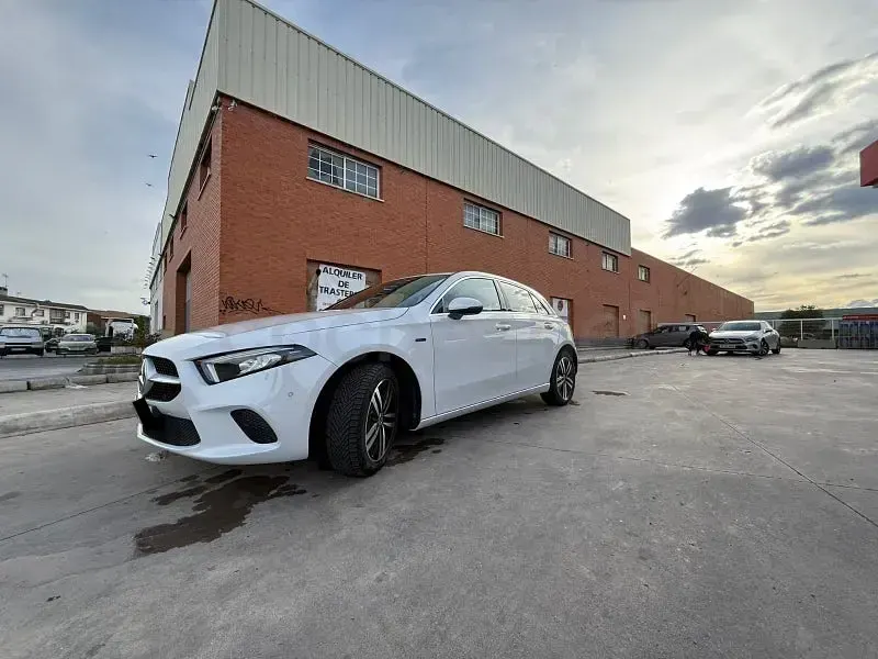 Usado Mercedes A250 218 CV (160 kW) 2021 Blanco Berlina