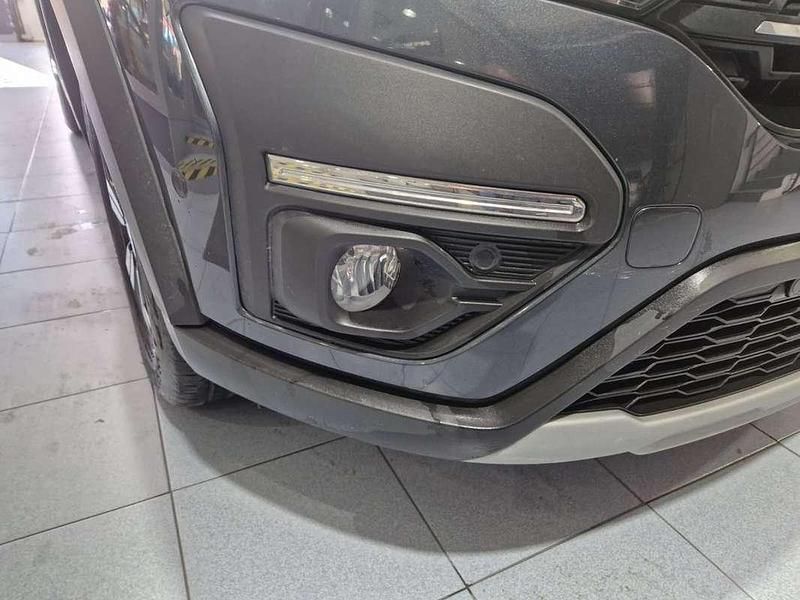 Usado Dacia Sandero Comfort 91 CV (66 kW) 2022 Gris Berlina