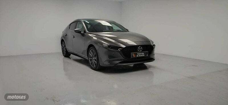 Gris Usado 2024 Mazda 3 Berlina | 29.900 € - Imagen 1/4
