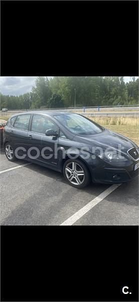 Usado Seat Altea Style 125 CV (91 kW) 2012 Negro Monovolumen