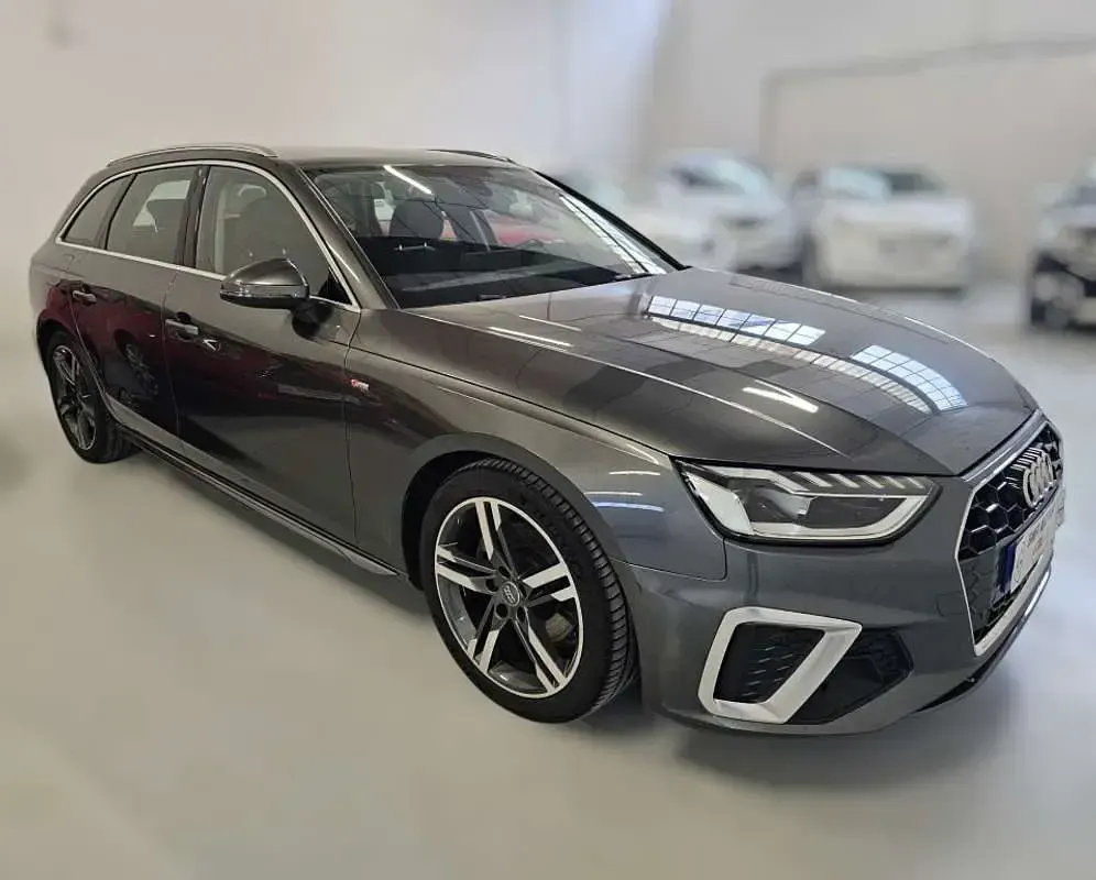 Usado Audi A4 S-Line 163 CV (119 kW) 2020 Gris Familiar