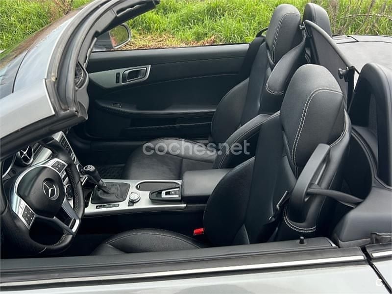 Usado Mercedes SLK250 204 CV (150 kW) 2012 Gris / plata Descapotable