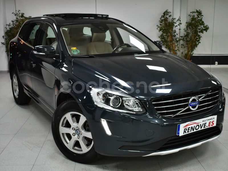 Gris / plata Usado 2015 Volvo XC60 Momentum SUV | 15.800 € (Un poco caro) - Imagen 1/4