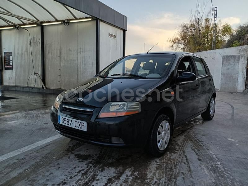 Negro Usado 2004 Chevrolet Kalos SE Berlina | 2000 € (Precio justo) - Imagen 1/4