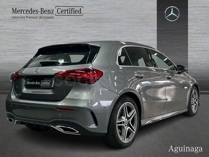 Usado Mercedes A180 136 CV (100 kW) 2025 Gris / plata Berlina