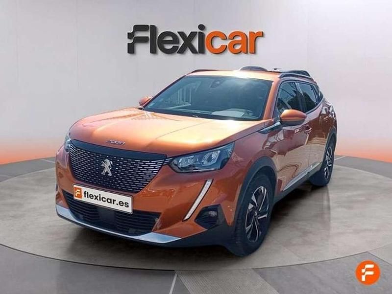 Usado Peugeot 2008 Allure 101 CV (74 kW) 2021 Naranja SUV