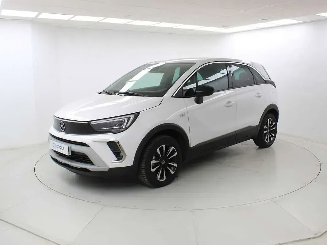Usado Opel Crossland Elegance 110 CV (80 kW) 2024 Blanco SUV