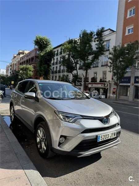 Gris / plata Usado 2017 Toyota RAV4 Hybrid Advance SUV | 15.500 € (Buen precio) - Imagen 1/4