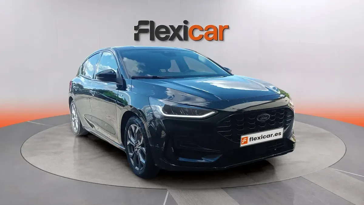 Usado Ford Focus ST-Line 155 CV (114 kW) 2023 Negro Berlina