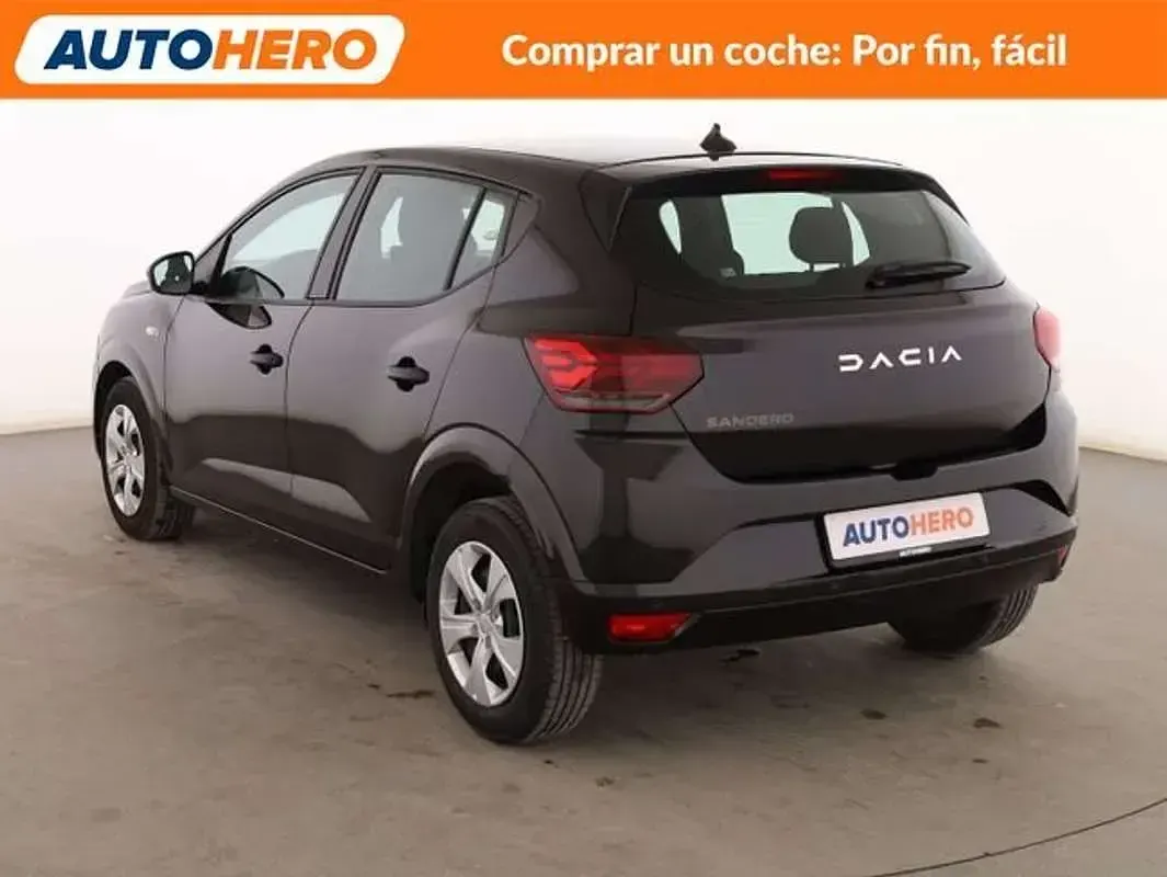 Usado Dacia Sandero Essentiel 91 CV (66 kW) 2024 Negro Berlina