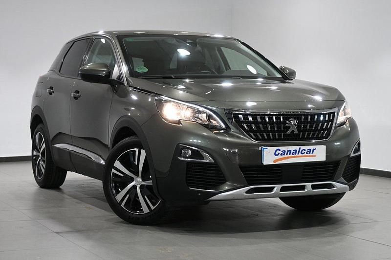 Usado Peugeot 3008 Allure 131 CV (96 kW) 2019 Blanco SUV
