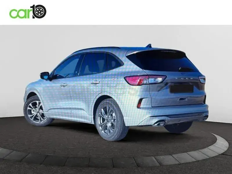 Usado Ford Kuga ST-Line X 150 CV (110 kW) 2021 Gris / plata SUV