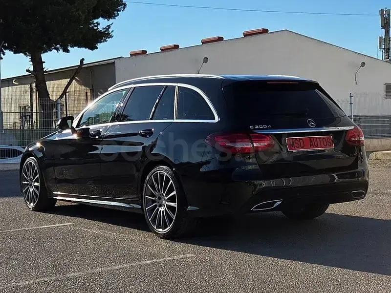 Usado Mercedes C200 136 CV (100 kW) 2016 Negro Familiar