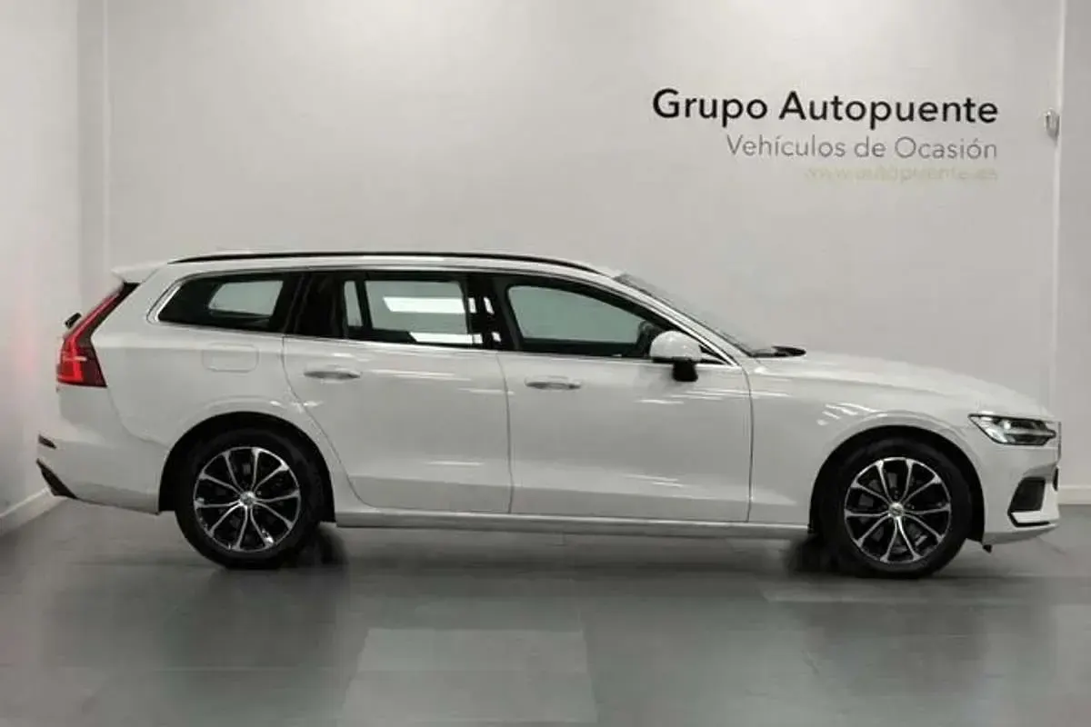 Usado Volvo V60 197 CV (144 kW) 2021 Blanco Familiar