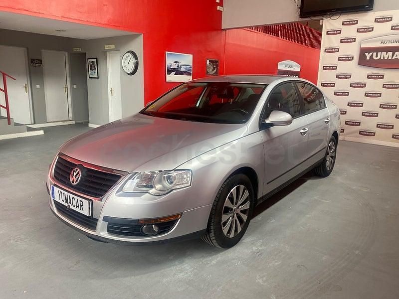 Usado VW Passat Advance 110 CV (80 kW) 2009 Gris / plata Berlina