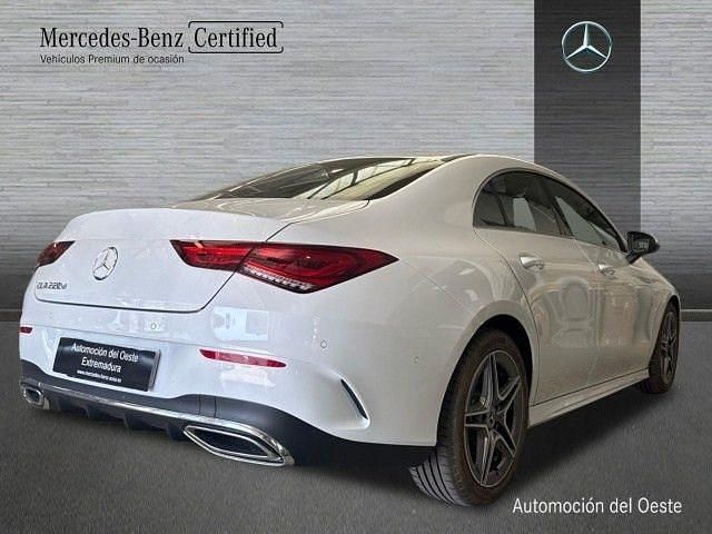 Usado Mercedes CLA220 AMG line 190 CV (139 kW) 2023 Blanco digital Berlina