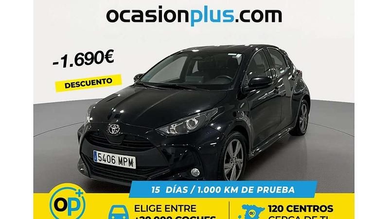Usado Toyota Yaris Hybrid Active 116 CV (85 kW) 2024 Negro Utilitario
