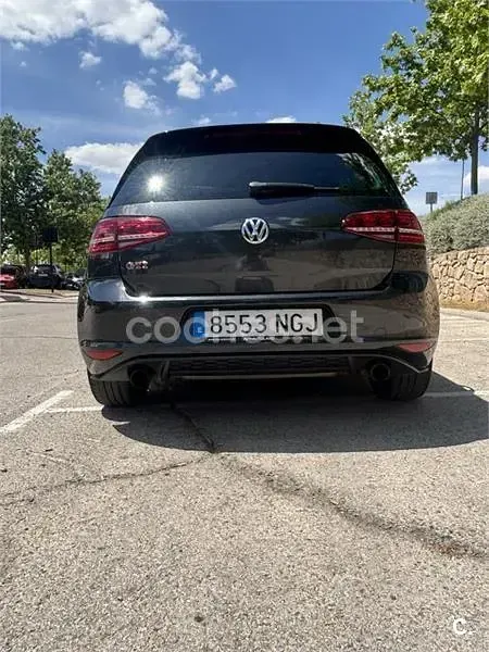 Usado VW Golf VII GTI 230 CV (169 kW) 2017 Gris / plata Berlina