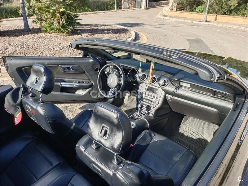 Usado Ford Mustang GT 418 CV (307 kW) 2017 Negro Descapotable