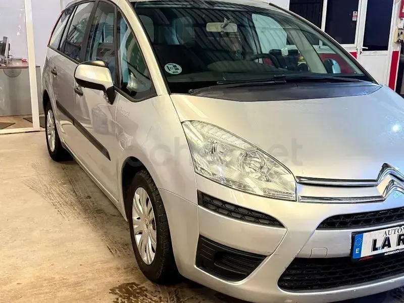 Usado Citroën C4 Picasso Seduction 112 CV (82 kW) 2011 Gris / plata Monovolumen