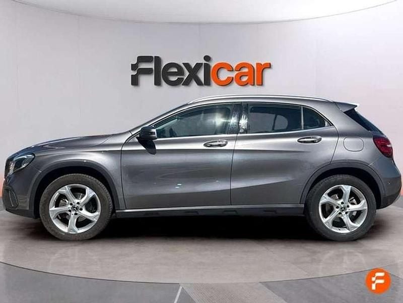 Usado Mercedes GLA200 156 CV (114 kW) 2019 Gris SUV
