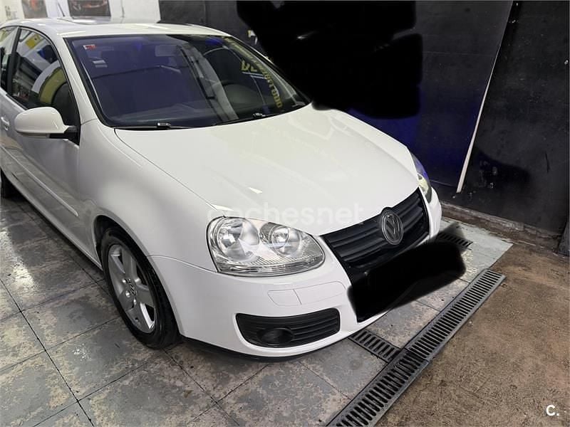 Usado VW Golf V GT 105 CV (77 kW) 2007 Blanco Berlina