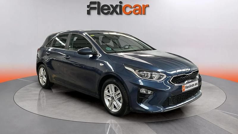 Usado Kia Ceed 100 CV (73 kW) 2020 Azul Utilitario