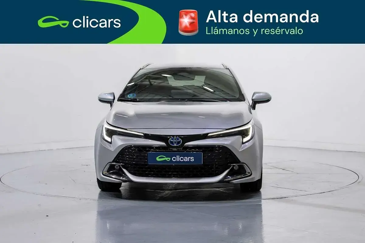 Usado Toyota Corolla Style 98 CV (72 kW) 2023 Plateado Familiar