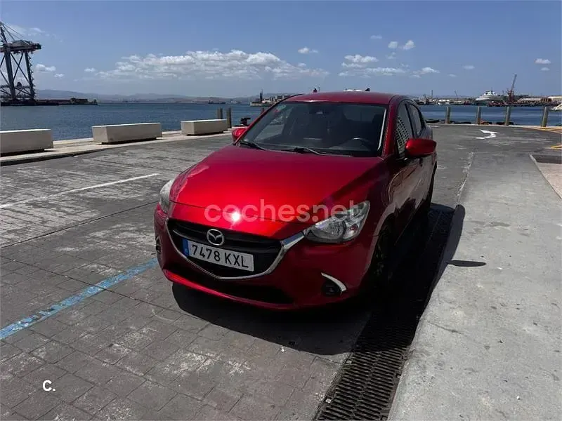 Usado Mazda 2 Edition 90 CV (66 kW) 2019 Rojo Berlina