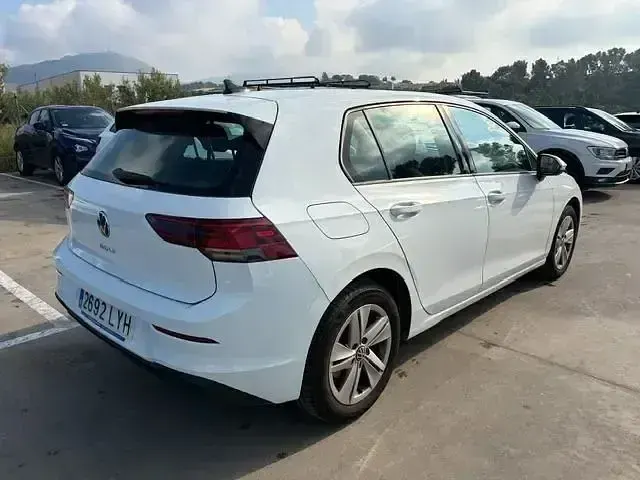 Usado VW Golf VIII 116 CV (85 kW) 2022 Blanco Utilitario