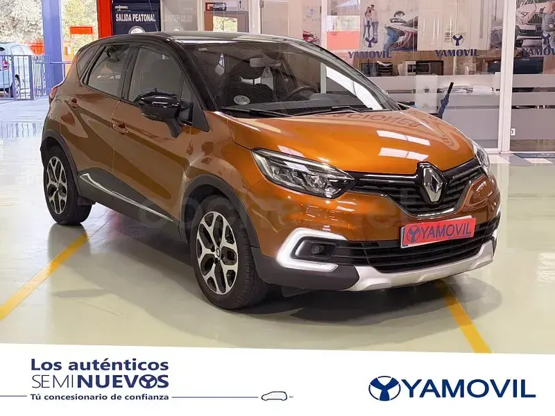 Usado Renault Captur Zen 110 CV (80 kW) 2018 Naranja SUV