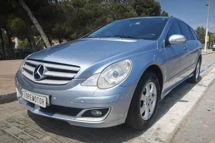 Usado Mercedes R350 272 CV (200 kW) 2007 Azul Monovolumen